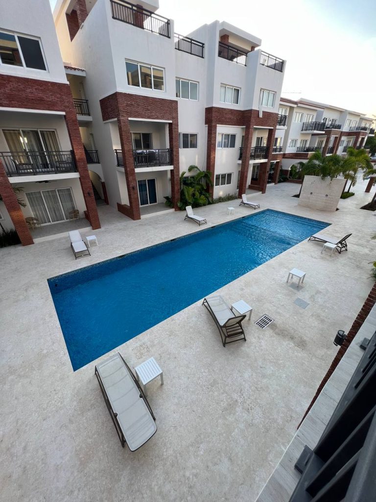 Apartamento listo de 2 habitaciones en Los Corales, Punta Cana – CV